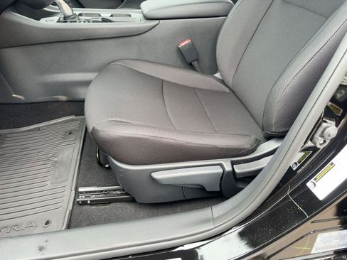 New 2025 Nissan Sentra S image 14