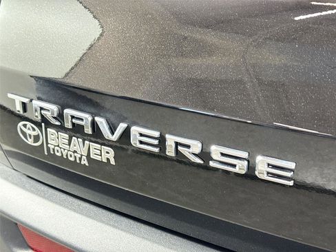 Used 2026 Chevrolet Traverse LT image 15