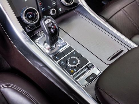 Used 2019 Land Rover Range Rover Sport HSE image 25
