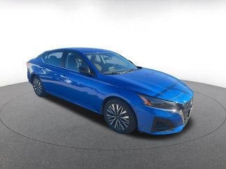 Used 2025 Nissan Altima 2.5 SV video 2