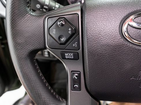 Used 2021 Toyota Tacoma TRD Off-Road w/ Technology Package AWD/4WD image 28