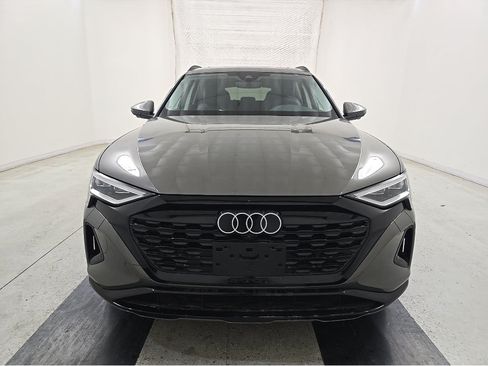 Used 2024 Audi Q8 e-tron Premium Plus AWD/4WD image 2