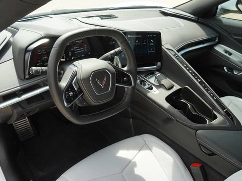 Used 2025 Chevrolet Corvette Stingray Convertible w/ 1LT RWD image 13