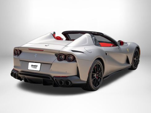 Used 2022 Ferrari 812 GTS RWD image 8