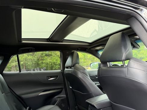 Used 2021 Toyota Venza Limited w/ Carpet Mat Package (TMS) AWD/4WD image 8