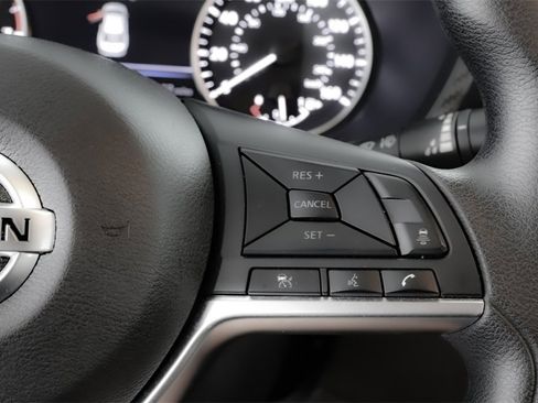 Used 2023 Nissan Sentra SV image 24