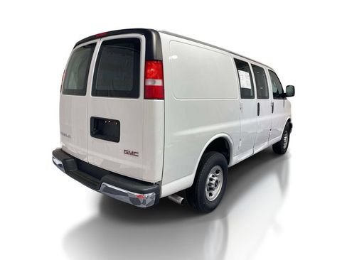 Used 2024 GMC Savana 2500 w/ Driver Convenience Package RWD image 4