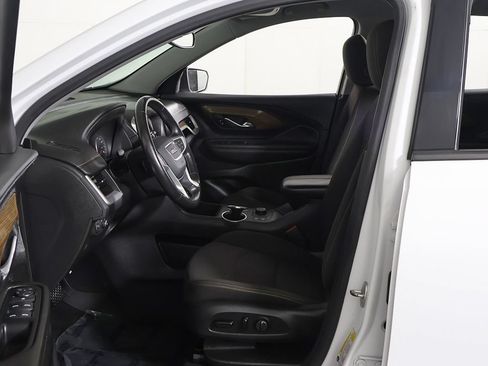 Used 2020 GMC Terrain SLE w/ Driver Convenience Package AWD/4WD image 17