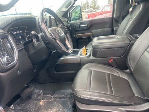 Used 2022 GMC Sierra 2500 Denali w/ Denali Black Diamond Edition image 14