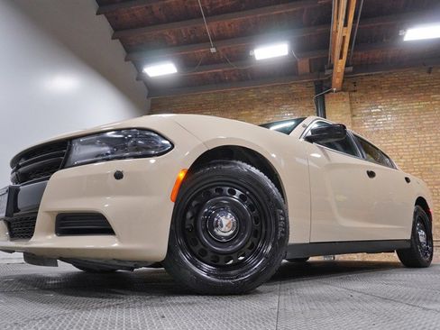 Used 2019 Dodge Charger Police image 3