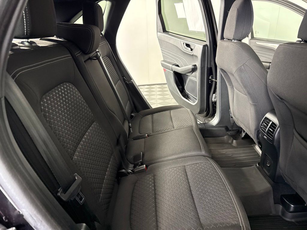 Used 2023 Ford Escape Active AWD/4WD image 28
