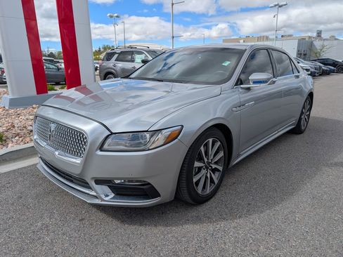 Used 2020 Lincoln Continental FWD image 2