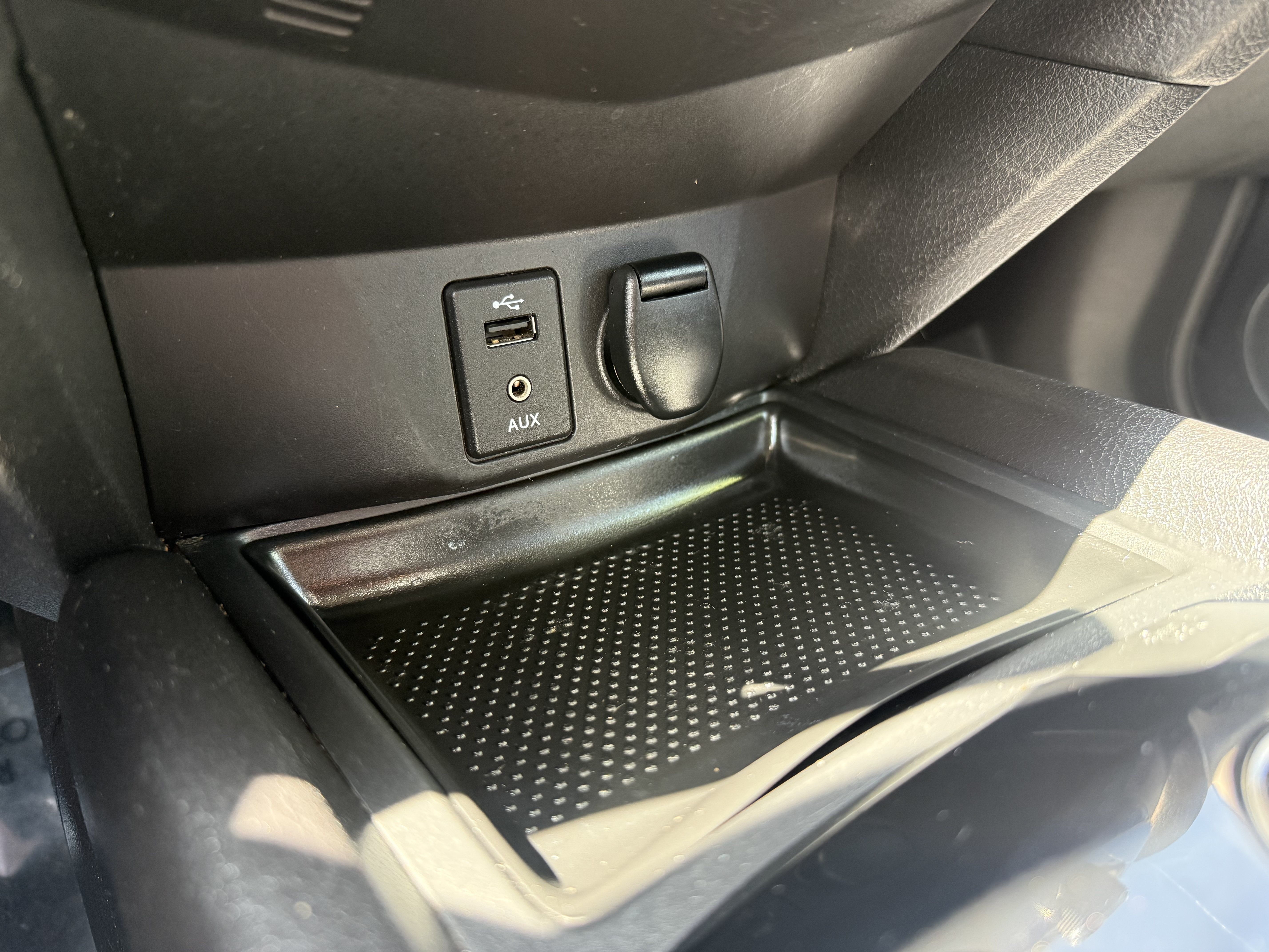 Used 2015 Nissan Rogue SL AWD/4WD image 16