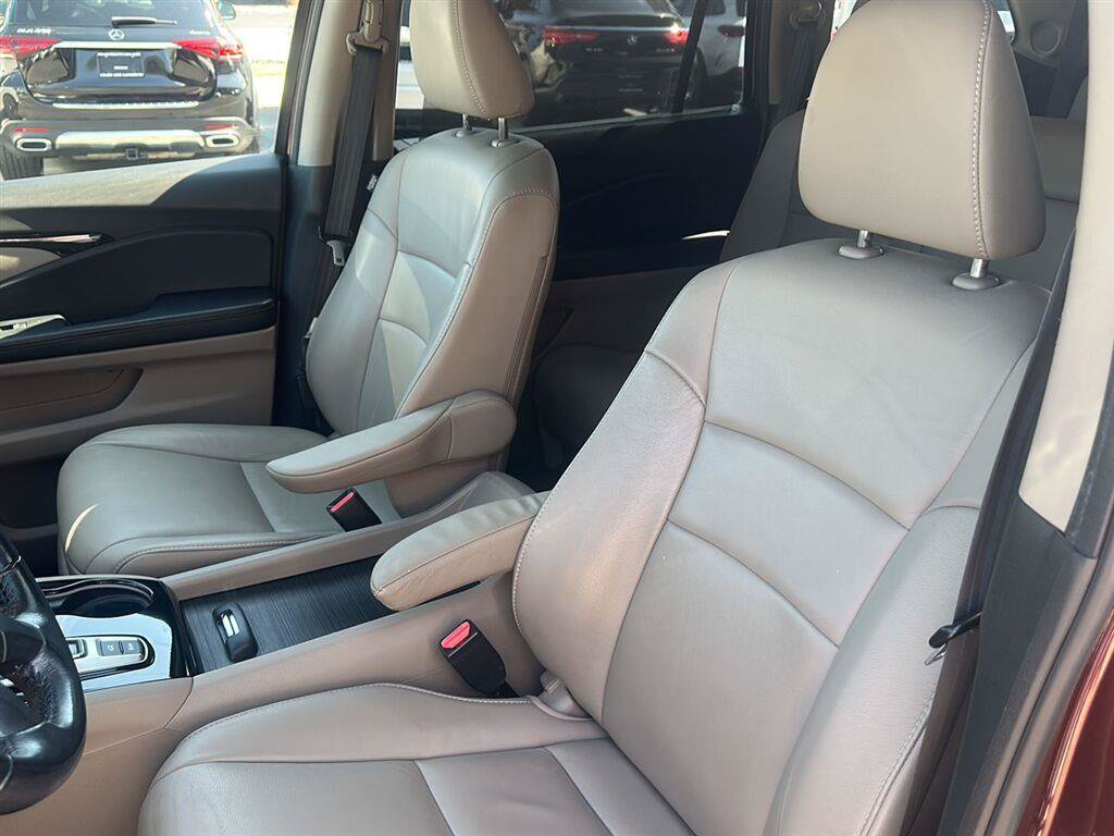 Used 2021 Honda Pilot Touring image 23