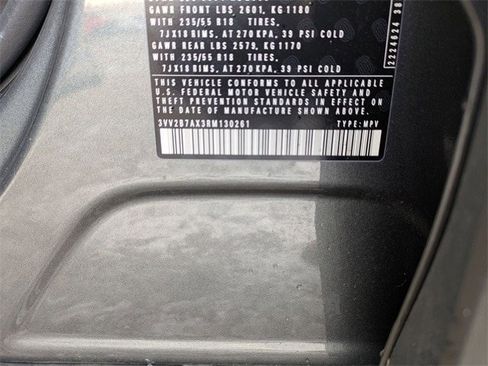 Used 2024 Volkswagen Tiguan SE image 22