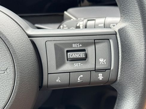 New 2025 Nissan Kicks S image 28