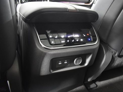 New 2026 Nissan Armada Platinum image 35