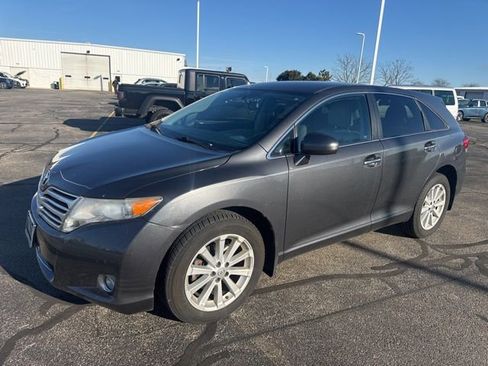 Used 2012 Toyota Venza XLE image 2
