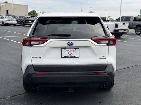 Used 2024 Toyota RAV4 LE AWD/4WD image 7