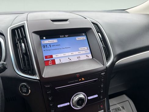Used 2019 Ford Edge Titanium AWD/4WD image 32