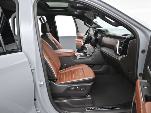 Used 2024 GMC Sierra 1500 Denali Ultimate AWD/4WD image 35