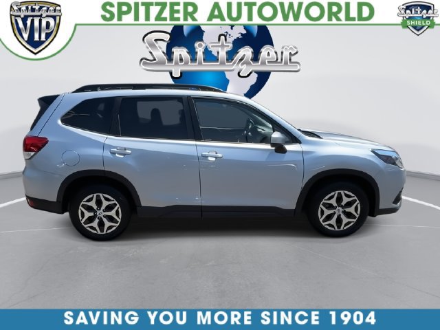 Used 2024 Subaru Forester Premium AWD/4WD image 3