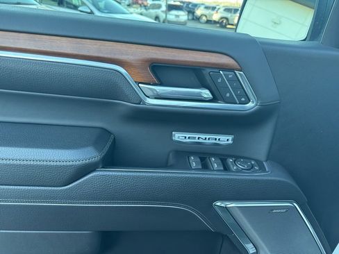 Used 2022 GMC Sierra 1500 Denali image 11
