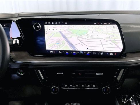 Used 2025 Chevrolet Tahoe LT image 5