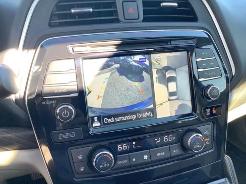 Used 2018 Nissan Maxima Platinum image 25