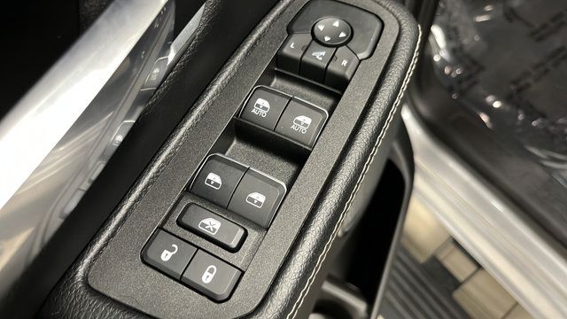 Used 2025 RAM 1500 Laramie w/ Sport Appearance Package AWD/4WD image 20
