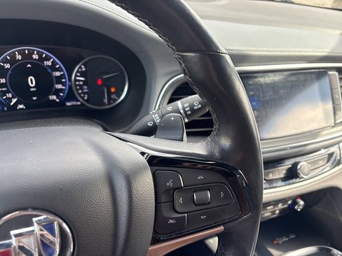 Used 2022 Buick Enclave Premium image 35
