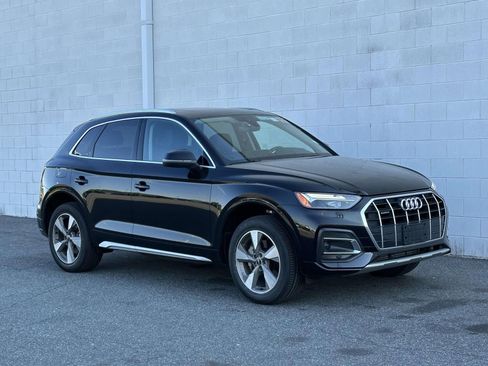 Used 2023 Audi Q5 2.0T Premium w/ Convenience Package AWD/4WD image 7