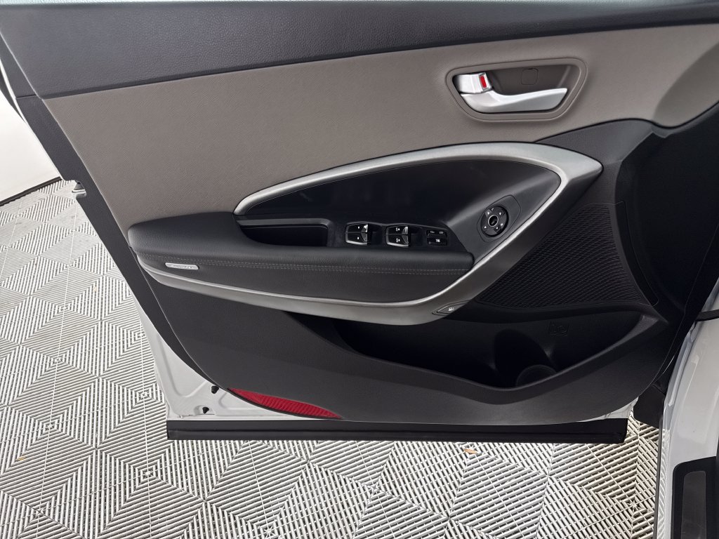 Used 2018 Hyundai Santa Fe Sport FWD image 10