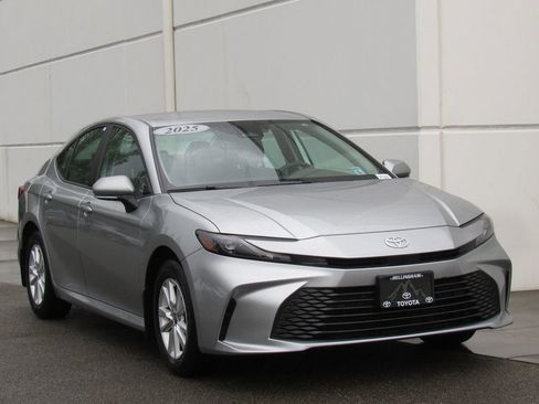 Certified 2025 Toyota Camry LE w/ Convenience Package AWD/4WD image 2
