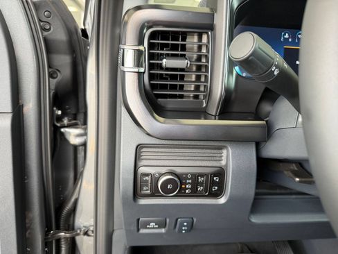 Used 2026 Ford F350 Lariat w/ Tremor Off-Road Package AWD/4WD image 22