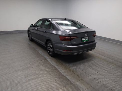 Used 2019 Volkswagen Jetta SE w/ Cold Weather Package FWD image 3