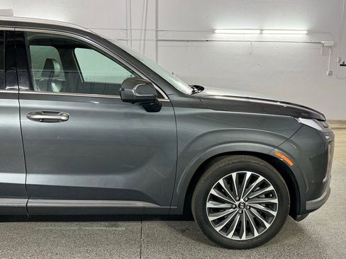 Used 2024 Hyundai Palisade Calligraphy image 4