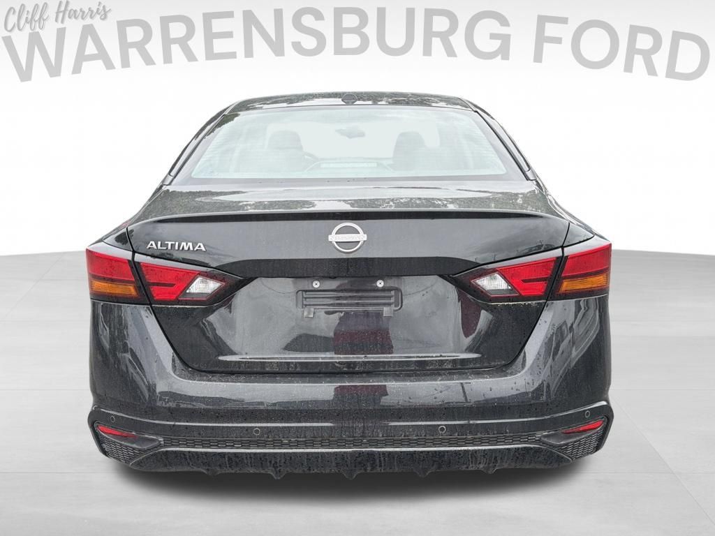 Used 2025 Nissan Altima 2.5 SV FWD image 6