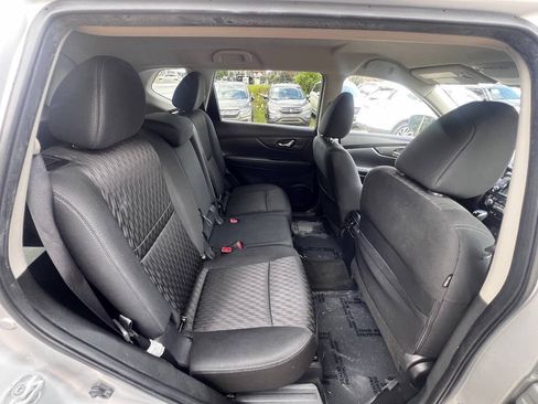 Used 2019 Nissan Rogue SV FWD image 11