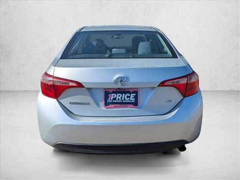 Used 2017 Toyota Corolla LE FWD image 6