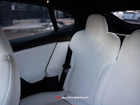 Used 2022 Tesla Model S image 13