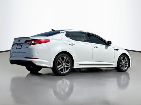 Used 2013 Kia Optima SX w/ Limited Pkg FWD image 2