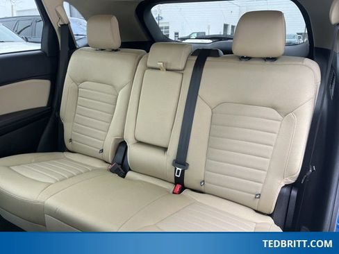 Certified 2024 Ford Edge SE image 13