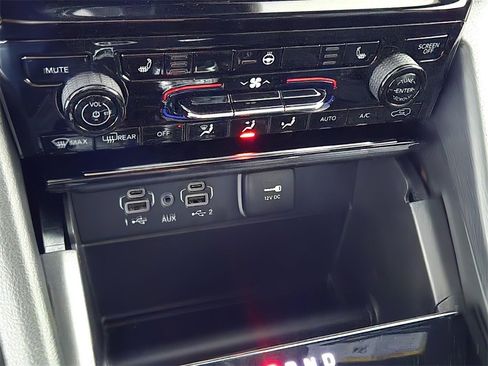 New 2025 Jeep Grand Cherokee Limited image 24