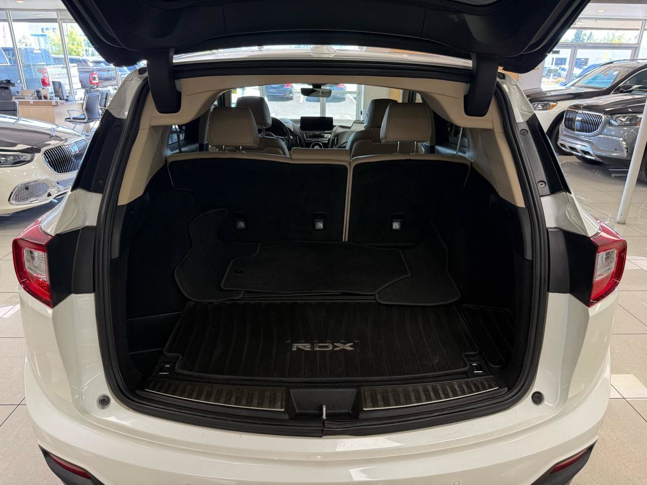 Used 2019 Acura RDX w/ Advance Package FWD image 32