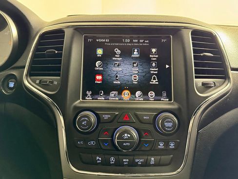 Used 2017 Jeep Grand Cherokee Altitude image 28