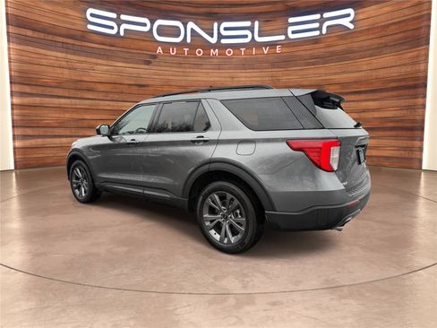 Used 2023 Ford Explorer XLT w/ Equipment Group 202A image 3