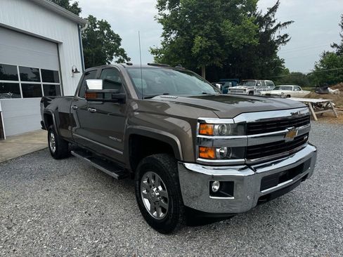 Used 2015 Chevrolet Silverado 3500 LTZ w/ LTZ Plus Package image 3