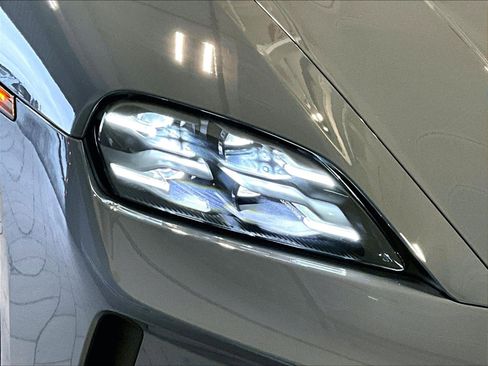 New 2026 Porsche Taycan GTS image 25