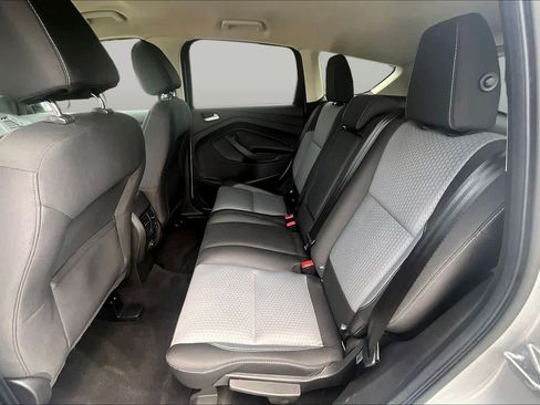 Used 2017 Ford Escape SE AWD/4WD image 19